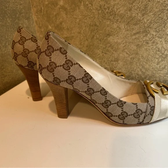 Gucci Brown and Gold Signature Heels - Picture 2 of 4
